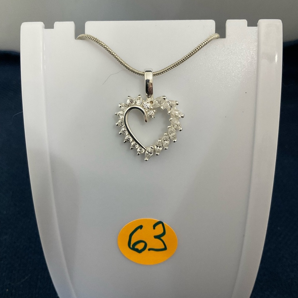 Elegant Silver Heart Pendant Necklace